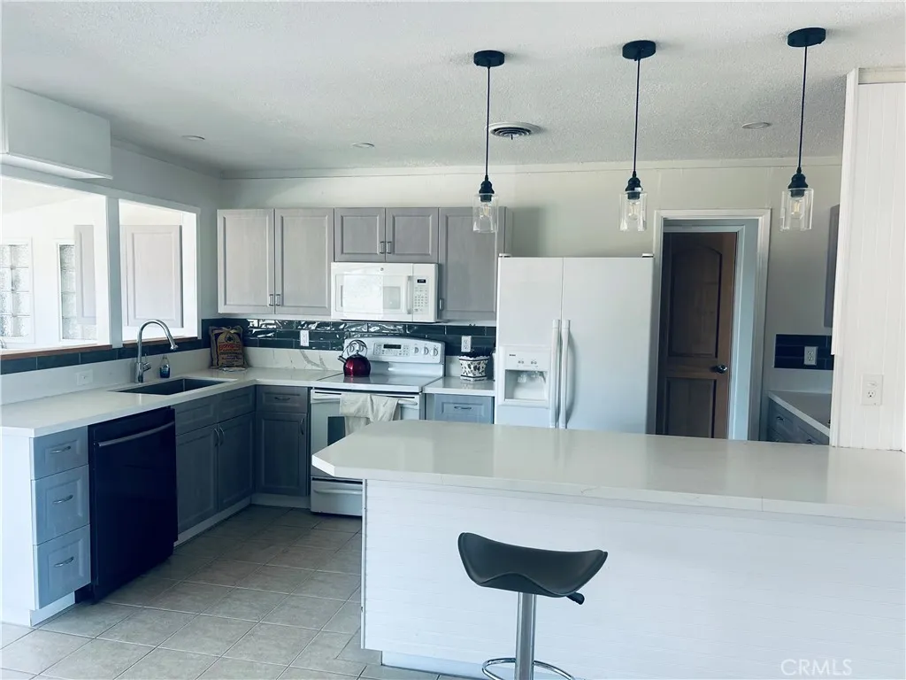 https://cdn.realtyfeed.com/cdn/127/306241333/eca09d50404fa93b71cf90998e5ab7b7.webp