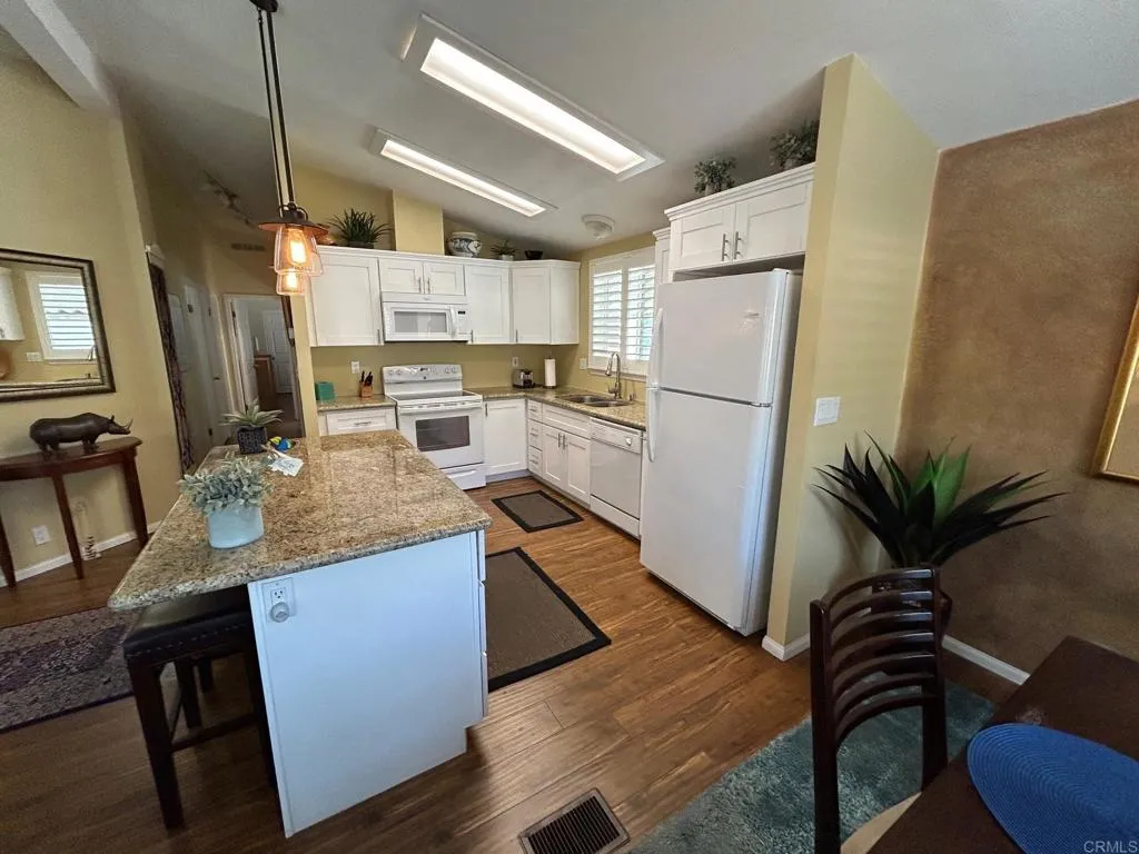 8975 Lawrence Welk Unit 18, Escondido, CA 92026 - Photo 5 of 13, Escondido, CA