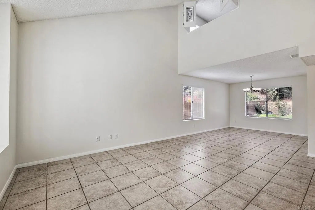 https://cdn.realtyfeed.com/cdn/127/306242004/382aeff0a4e4c422b2ef75ba9a252b0a.webp