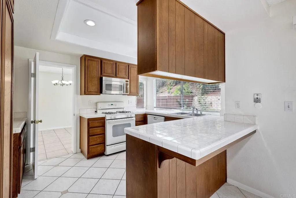 https://cdn.realtyfeed.com/cdn/127/306242004/a1fb9152b280be5bb55a5eb73ec94e18.webp