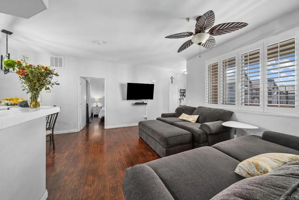 Photo #5: PTP2404931 Listing 