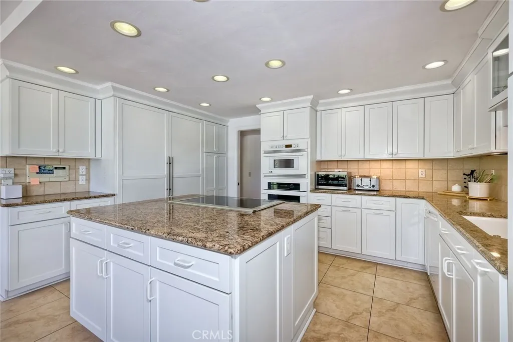 https://cdn.realtyfeed.com/cdn/127/306243871/043899d0b872eeac3424fd298c774683.webp