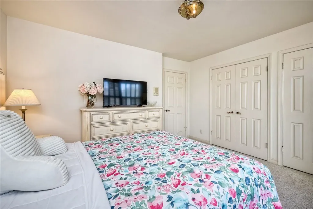 https://cdn.realtyfeed.com/cdn/127/306243871/3ba056f682c01282de0cd8163b10de81.webp