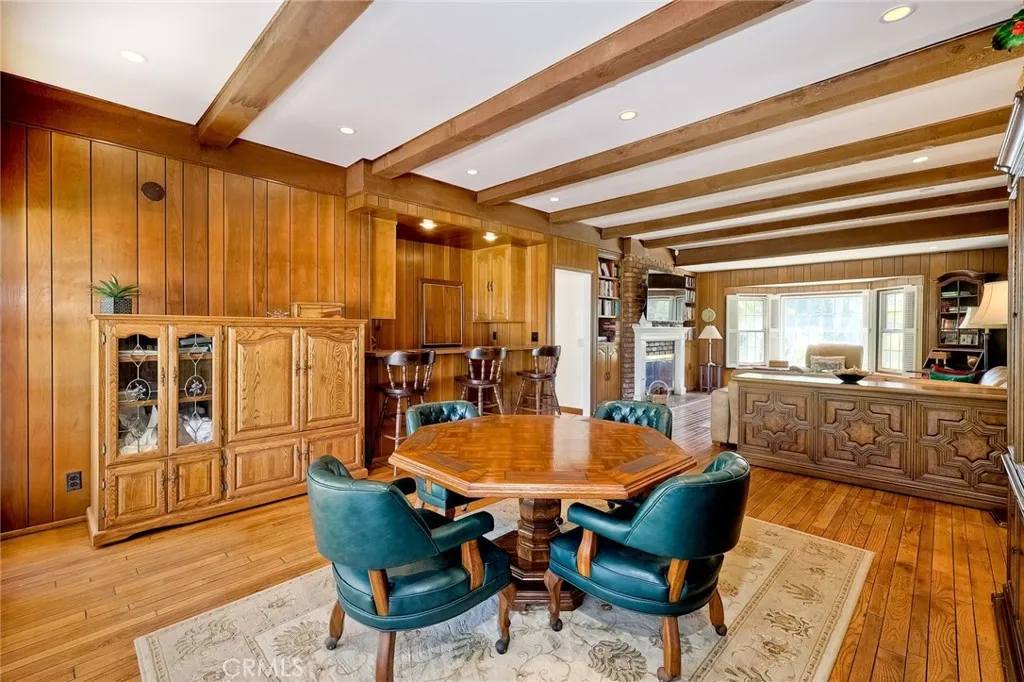https://cdn.realtyfeed.com/cdn/127/306243871/42ceb27325630681fec6ba4405b1b5c3.webp