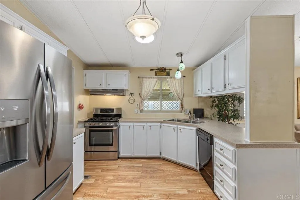 https://cdn.realtyfeed.com/cdn/127/306244339/1a4c94b1248eecc1356b2b9480f9996d.webp