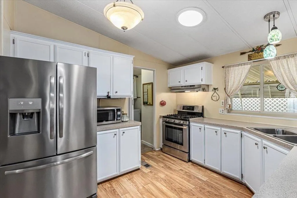 https://cdn.realtyfeed.com/cdn/127/306244339/9d6645770192aa020e6034ae2f0e5946.webp