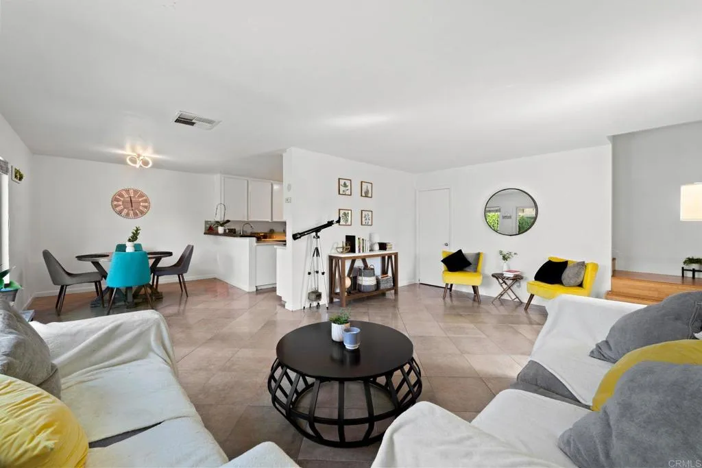 https://cdn.realtyfeed.com/cdn/127/306244762/28fba4f35cc1786a3e6c5a5346815072.webp