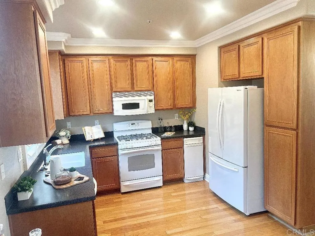 https://cdn.realtyfeed.com/cdn/127/306244973/aff1f8de3eb725671aee863b0ac07cc5.webp