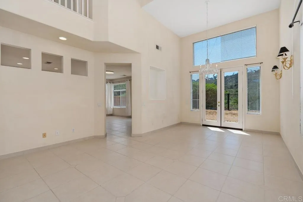 https://cdn.realtyfeed.com/cdn/127/306245838/288ed18b14bc8165f9486855c2d2cb2c.webp