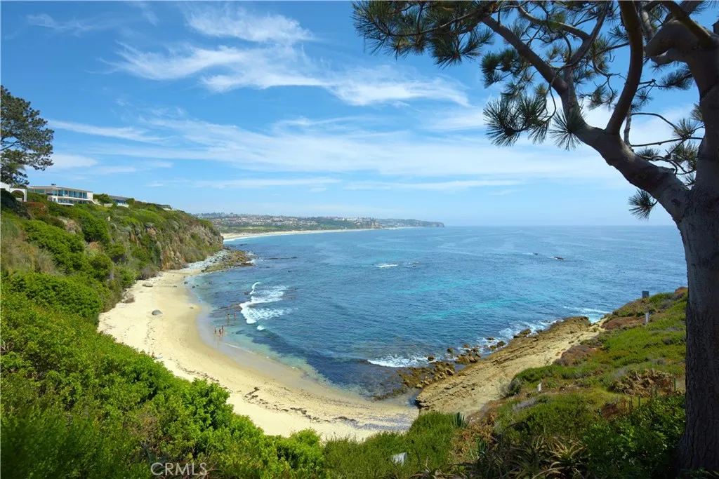 111 La Senda Drive, Laguna Beach, CA, 92651