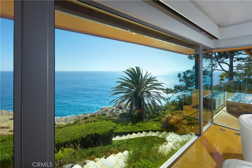 111 La Senda Drive, Laguna Beach, CA, 92651