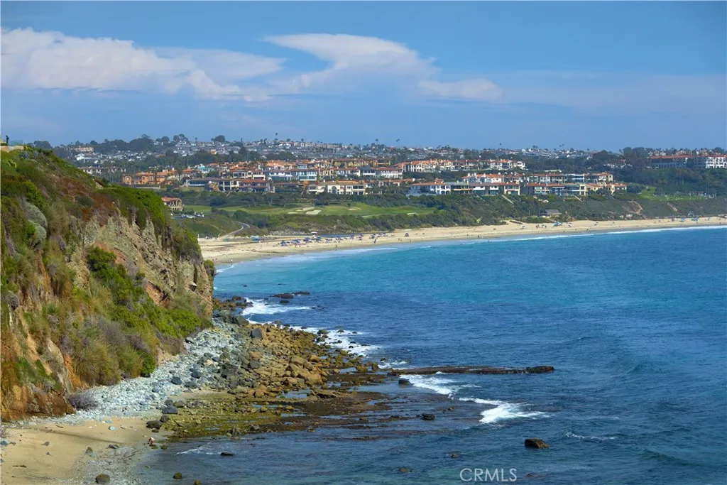 111 La Senda Drive, Laguna Beach, CA, 92651