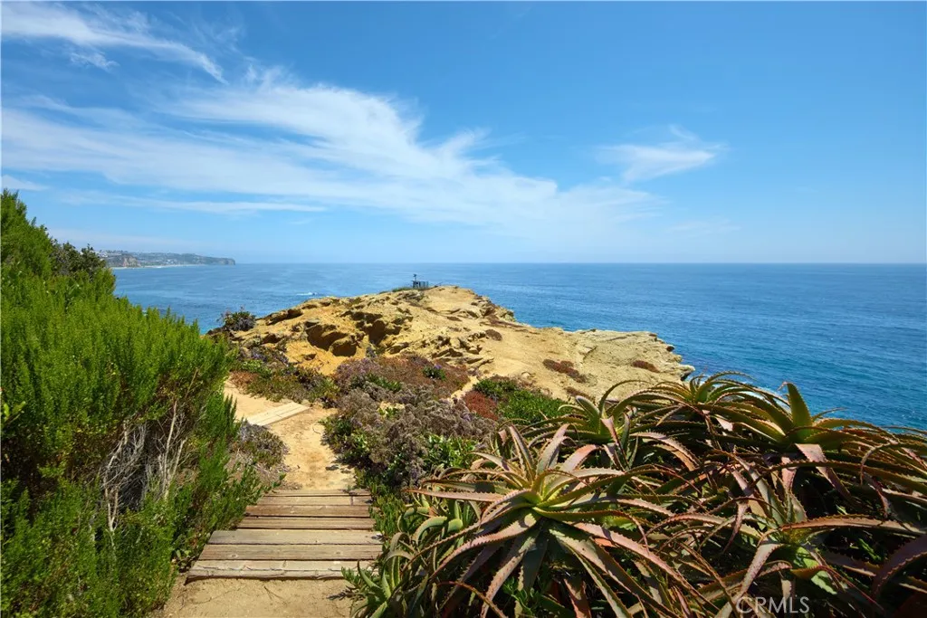 111 La Senda Drive, Laguna Beach, CA, 92651