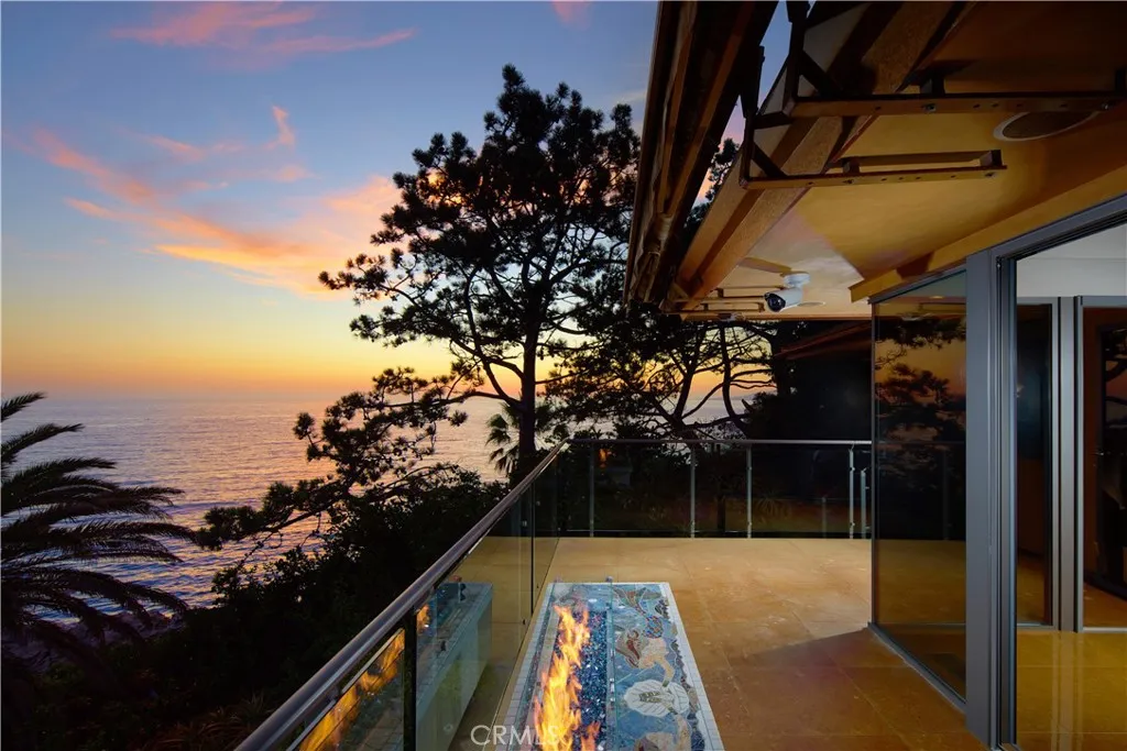 111 La Senda Drive, Laguna Beach, CA, 92651