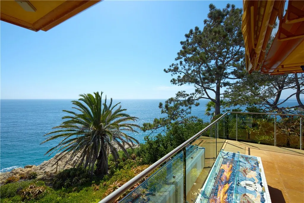 111 La Senda Drive, Laguna Beach, CA, 92651