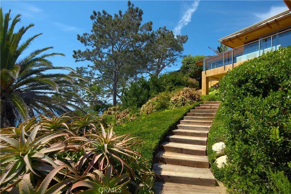 111 La Senda Drive, Laguna Beach, CA, 92651