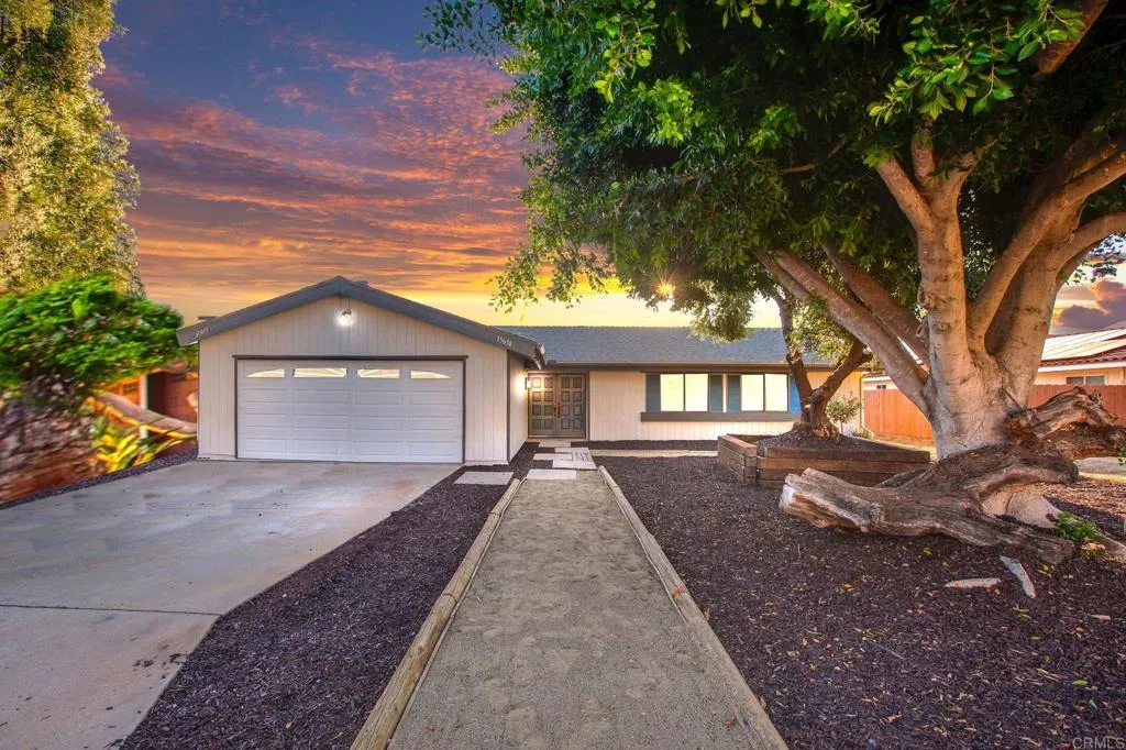 https://cdn.realtyfeed.com/cdn/127/306246873/35392d1623c0caa14fac61ef96a99528.webp