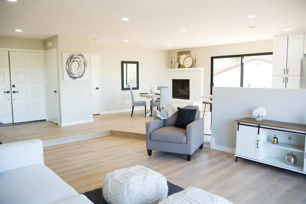 https://cdn.realtyfeed.com/cdn/127/306246873/937be0214e91ee87a2314a697a1ce5da.webp