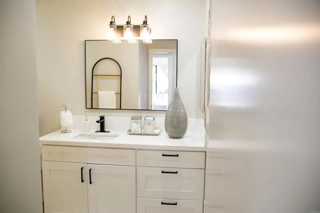 https://cdn.realtyfeed.com/cdn/127/306246873/b0e7a19d5031b89cb18719791304820a.webp