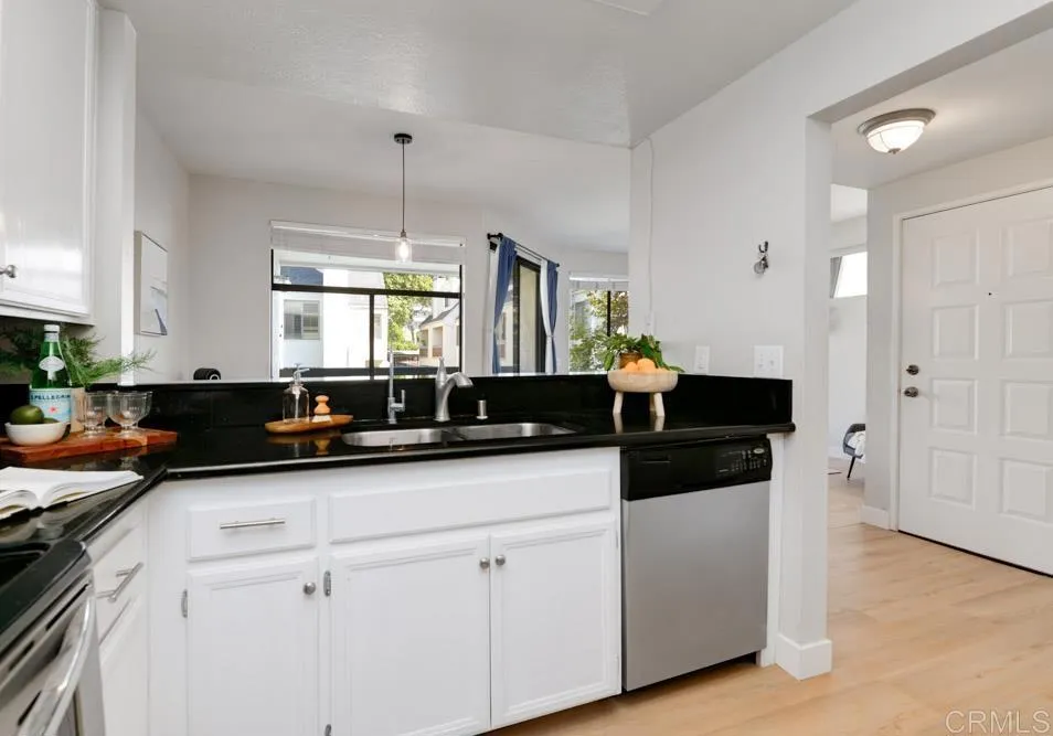 https://cdn.realtyfeed.com/cdn/127/306249778/10c2146cc85ee37c86da3eee67c0220b.webp