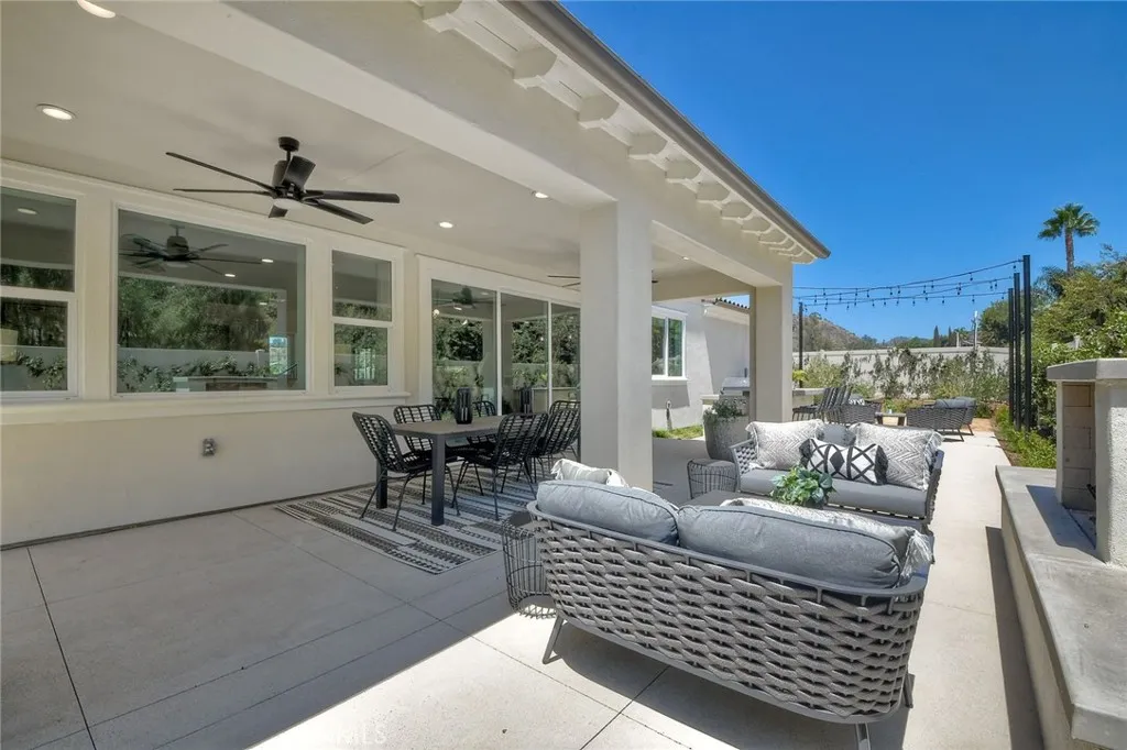 https://cdn.realtyfeed.com/cdn/127/306250251/b3cb38b3e3514c5d0b3f90c2989d7b7e.webp