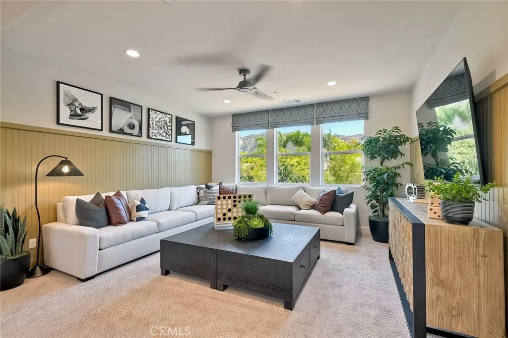 https://cdn.realtyfeed.com/cdn/127/306250251/f232603be76868ca1eef56afb7f9de4d.webp