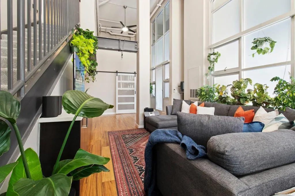 https://cdn.realtyfeed.com/cdn/127/306251761/3fd1cf87f6bd47b7a6bbd731ceeed21d.webp