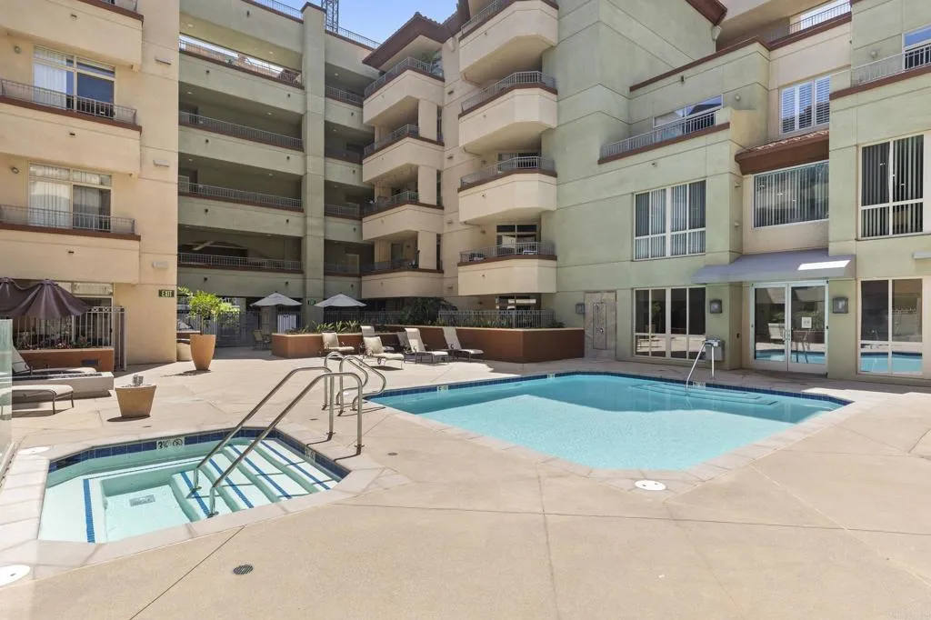 https://cdn.realtyfeed.com/cdn/127/306251761/e5f156afb231e23b30e2be8f06b7b265.webp