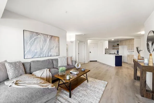 https://cdn.realtyfeed.com/cdn/127/306252266/63977623d976fb6c9acb91343aa2e11d.webp