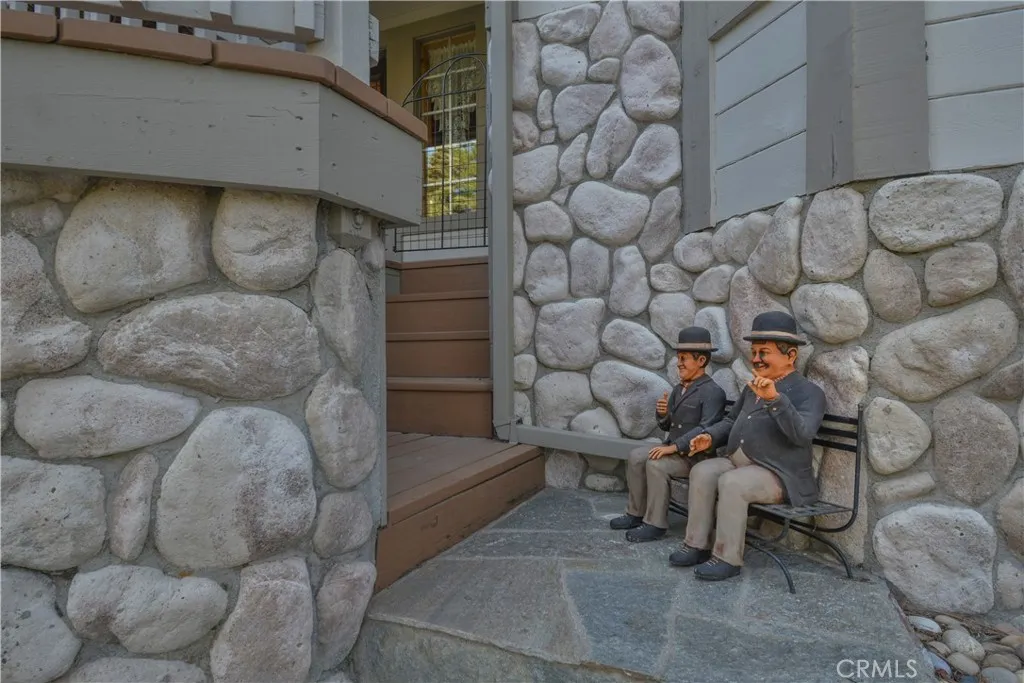 196 N Fairway Drive, Lake Arrowhead, Ca 92352 - Photo 5 of 38, Lake Arrowhead, CA