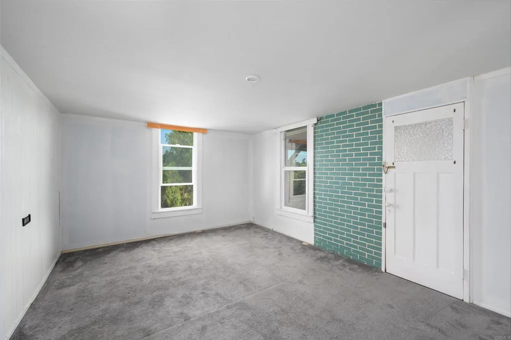 https://cdn.realtyfeed.com/cdn/127/306254293/ab63e854fd40cddaeb205ee7ff56ca5c.webp