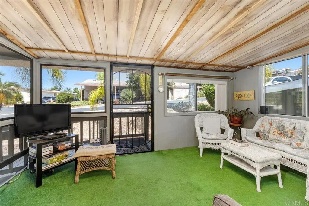 https://cdn.realtyfeed.com/cdn/127/306254642/9c9d65f799604f620b4cabd3fc1bbea1.webp