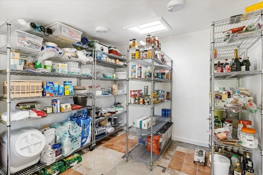https://cdn.realtyfeed.com/cdn/127/306254642/c083785a80a147bf432a35b51127b82d.webp