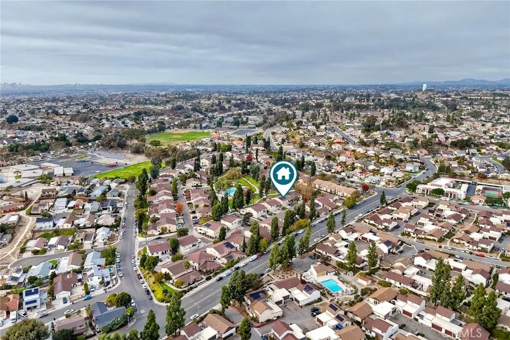 https://cdn.realtyfeed.com/cdn/127/306254928/d69a3df19d0c498c21738ddbde0eef17.webp