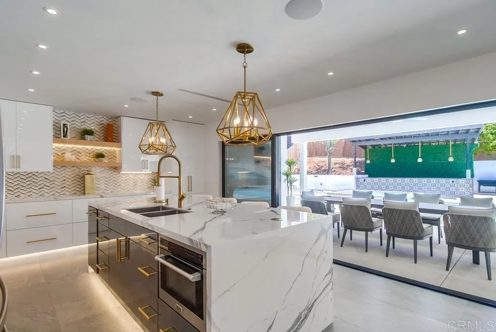 https://cdn.realtyfeed.com/cdn/127/306255851/09a04da3ab19722290f73df8774e1621.webp