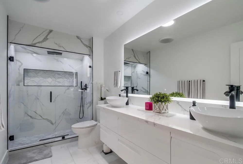 https://cdn.realtyfeed.com/cdn/127/306255851/497ec010c4ee1744836f364f14f5cba1.webp