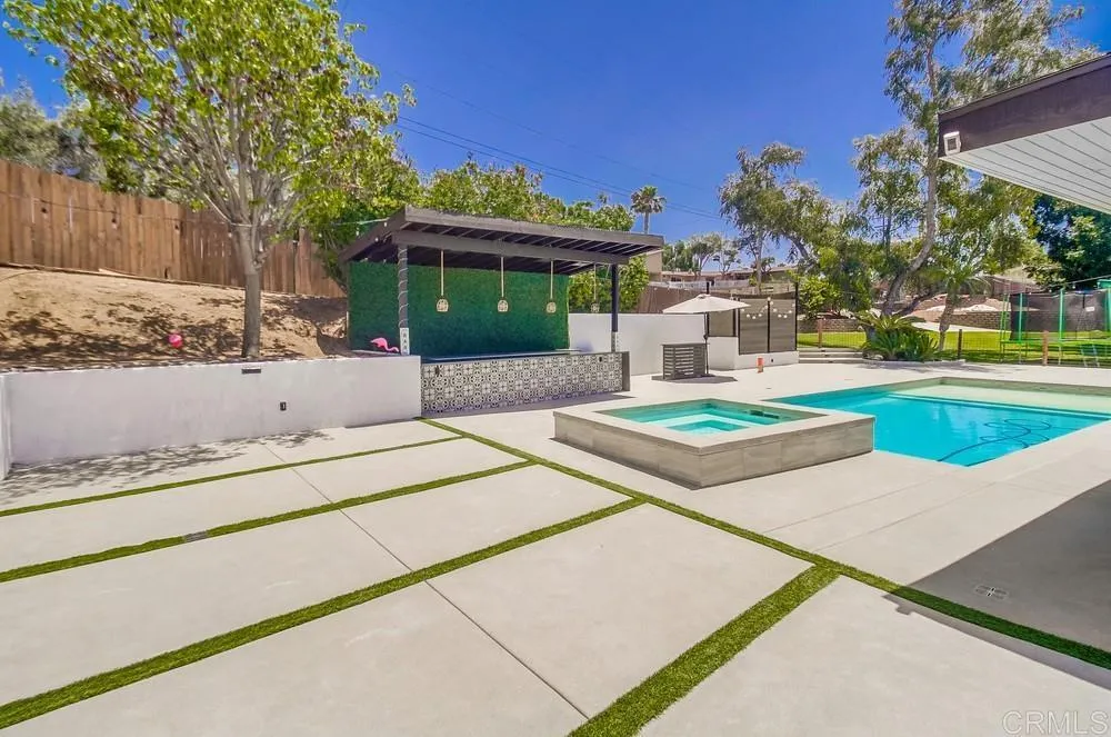 https://cdn.realtyfeed.com/cdn/127/306255851/928b2ded396265de7317a5a9f2d161d5.webp