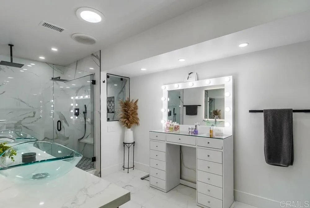 https://cdn.realtyfeed.com/cdn/127/306255851/ae65bad9df1fe1b809f63b351584637c.webp