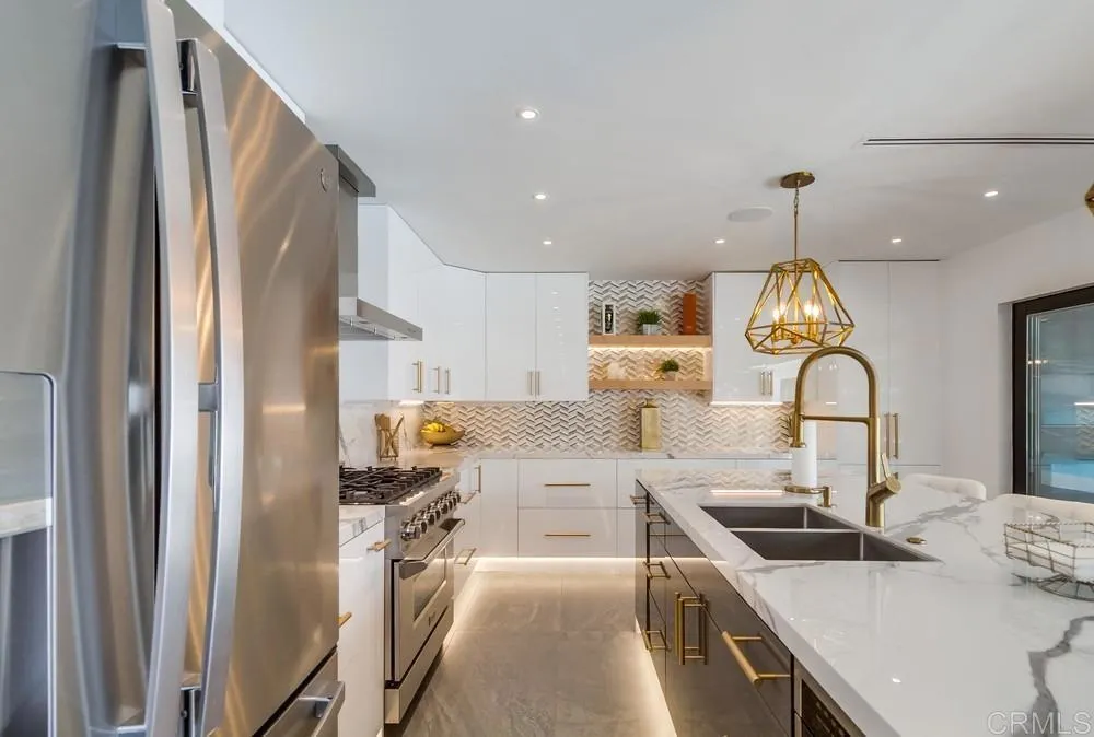 https://cdn.realtyfeed.com/cdn/127/306255851/f7b9c45ba99c193edb9cfe345980cdec.webp
