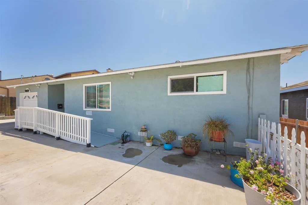 https://cdn.realtyfeed.com/cdn/127/306255891/2f02598c132c3803bafd3d695956ba69.webp