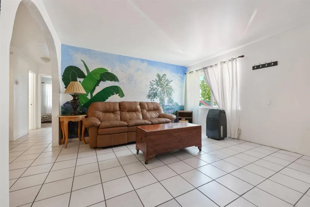 https://cdn.realtyfeed.com/cdn/127/306255891/4a2a4db244b8c4dae103e1619f34000f.webp