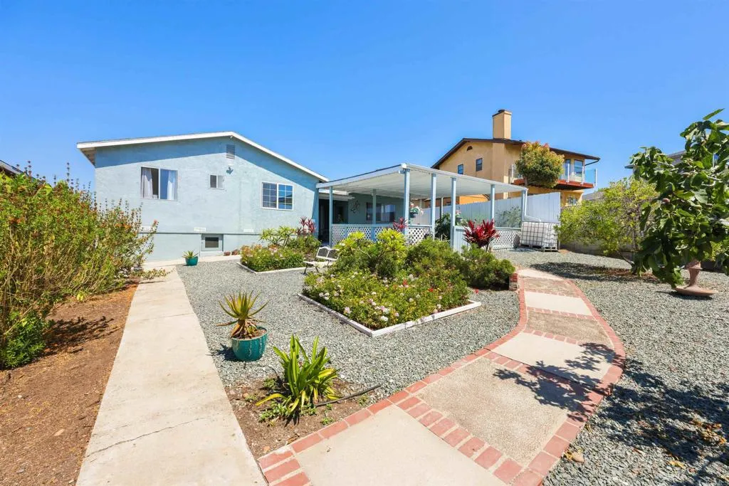 https://cdn.realtyfeed.com/cdn/127/306255891/c346a2f730f3f9c562467a03fab4a28c.webp