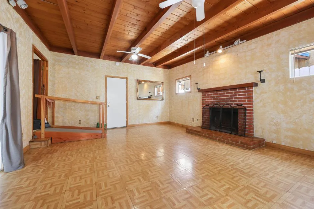 https://cdn.realtyfeed.com/cdn/127/306255891/eaf90db0b017662176c7a26e7a7debf4.webp