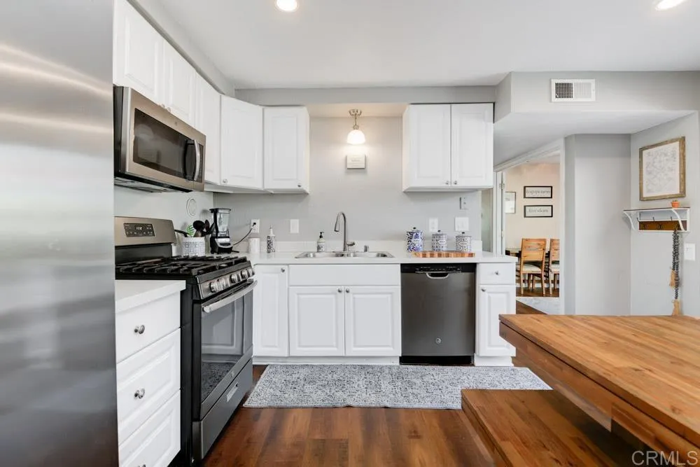 https://cdn.realtyfeed.com/cdn/127/306256253/8d5b45c4298d9703be489f4d629bbfa0.webp
