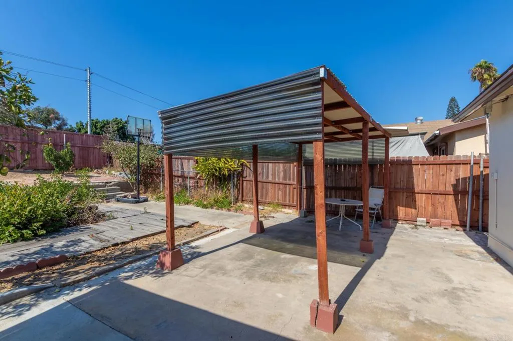 https://cdn.realtyfeed.com/cdn/127/306256376/e21e536392d4d0b73175c04ec6827756.webp