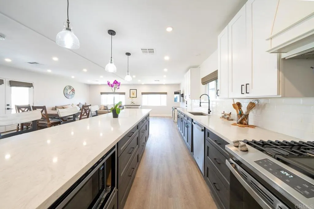 https://cdn.realtyfeed.com/cdn/127/306258211/dac38276624ad57555ba1df87bbd1501.webp