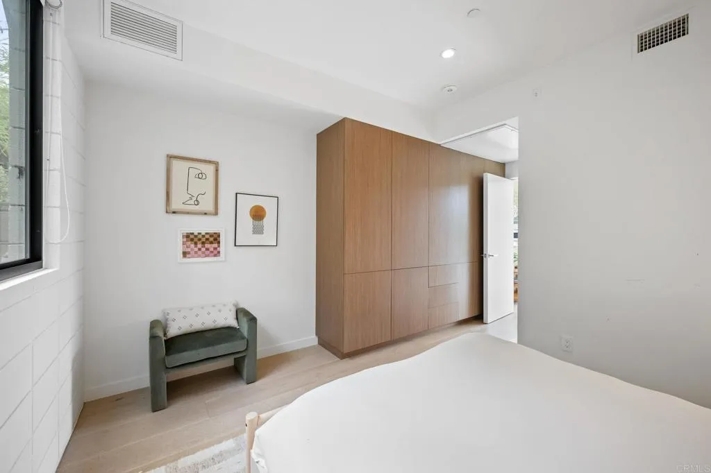 https://cdn.realtyfeed.com/cdn/127/306259554/2038580e1cd44368588ea88b15e2dd1f.webp