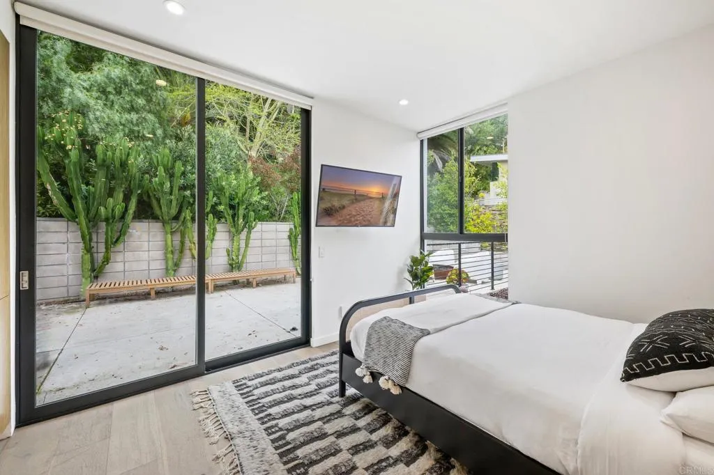 https://cdn.realtyfeed.com/cdn/127/306259554/37b5277b761278e117d59c89a2bc3fa2.webp
