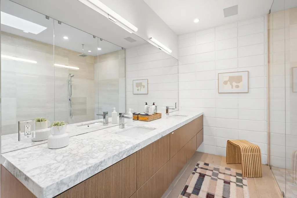 https://cdn.realtyfeed.com/cdn/127/306259554/a4b6de96eeb00e69979733425498215c.webp