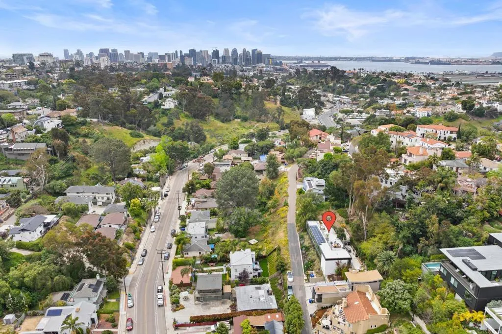 https://cdn.realtyfeed.com/cdn/127/306259554/f088f631ef575e952d4bfd1d0fe5f071.webp